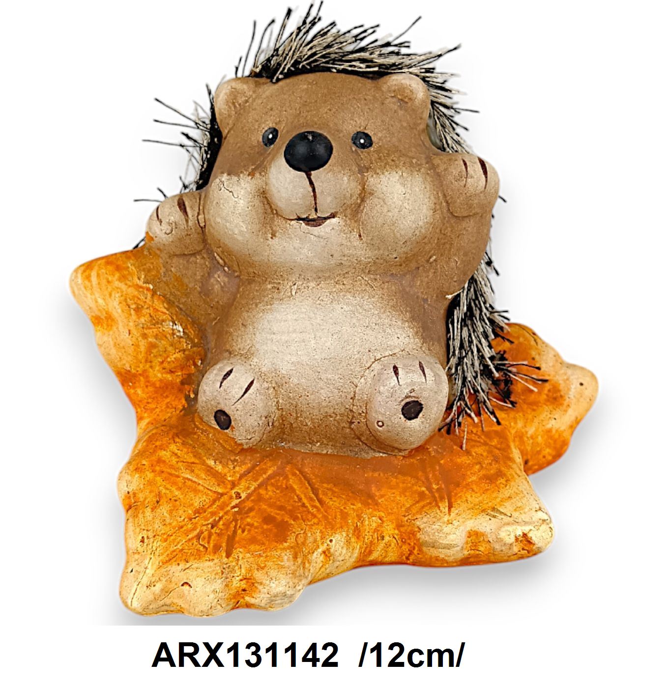 Õszi levélen ülõ süni, polirezin /12cm/